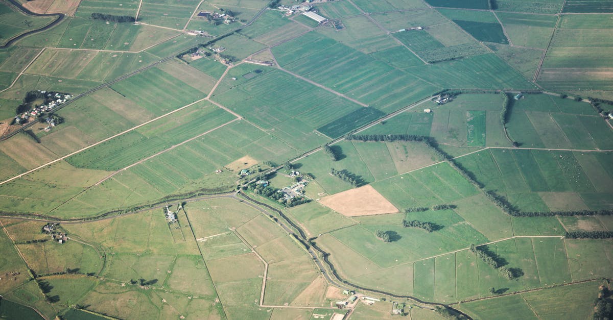 The Interplay Between Zoning Laws and Land Use Planning for Surveyors